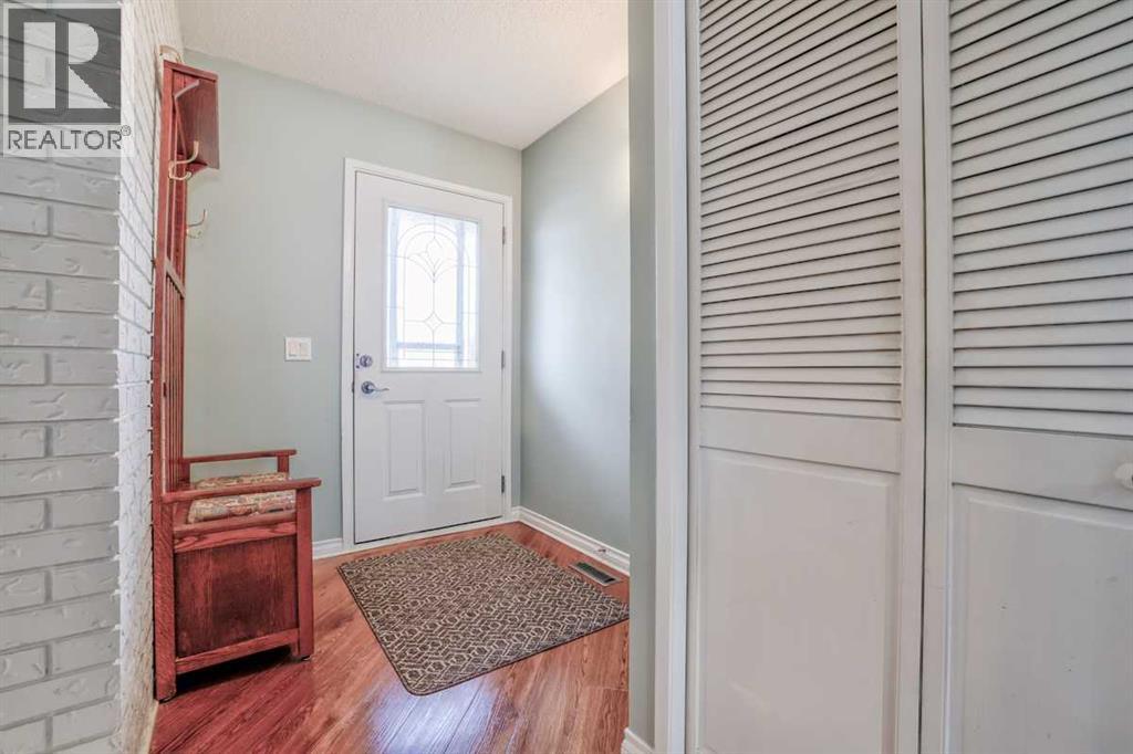 232 Templeside Circle NE