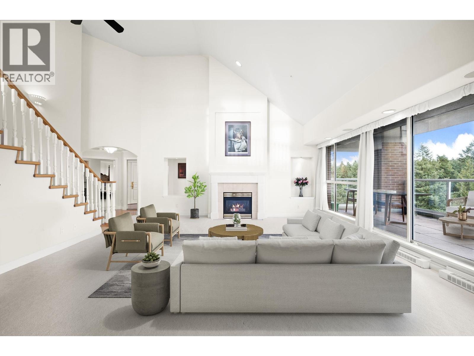 1700 5615 HAMPTON PLACE