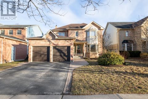19 MOONSTONE DRIVE Whitby (Lynde Creek) ON L1P1L5