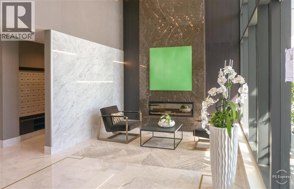 101 5687 GRAY AVENUE