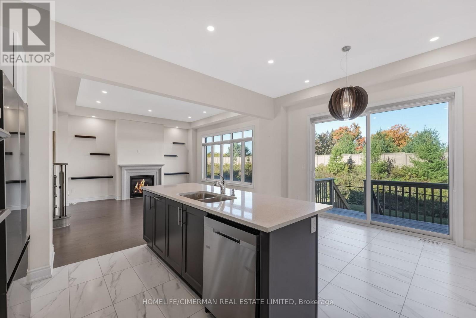 99 BLACK WALNUT COURT