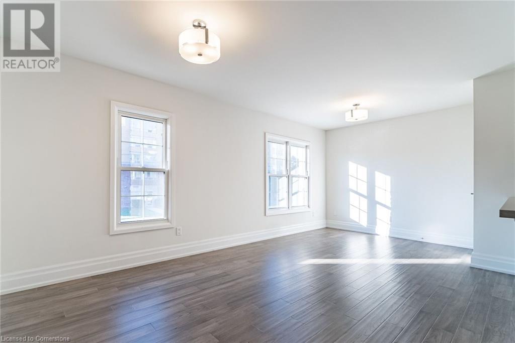 760 LAKESHORE Road E Unit# 202