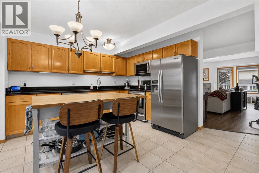 592 Regal Park NE