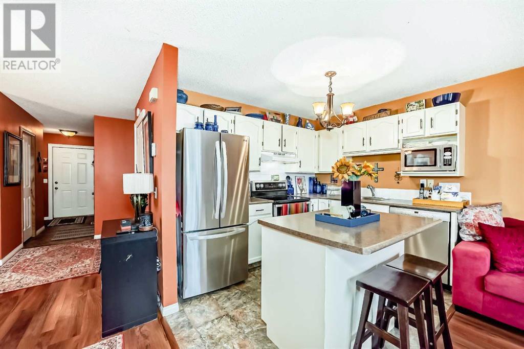 165 Mt Douglas Manor SE