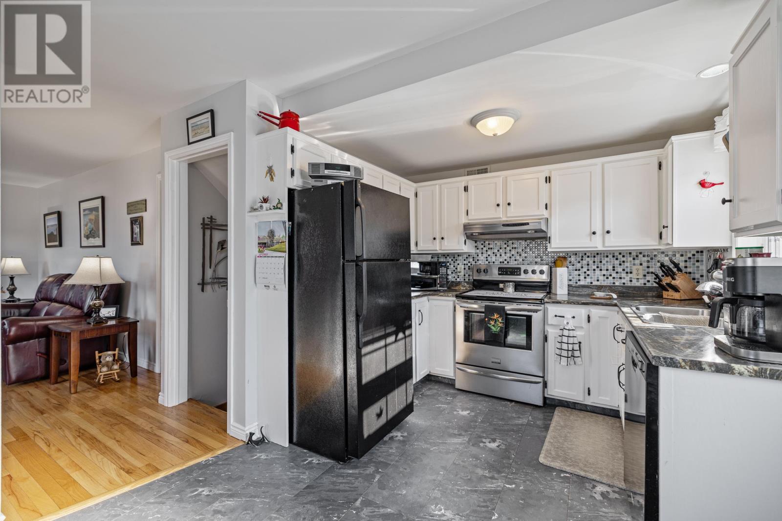 148 Westridge Crescent