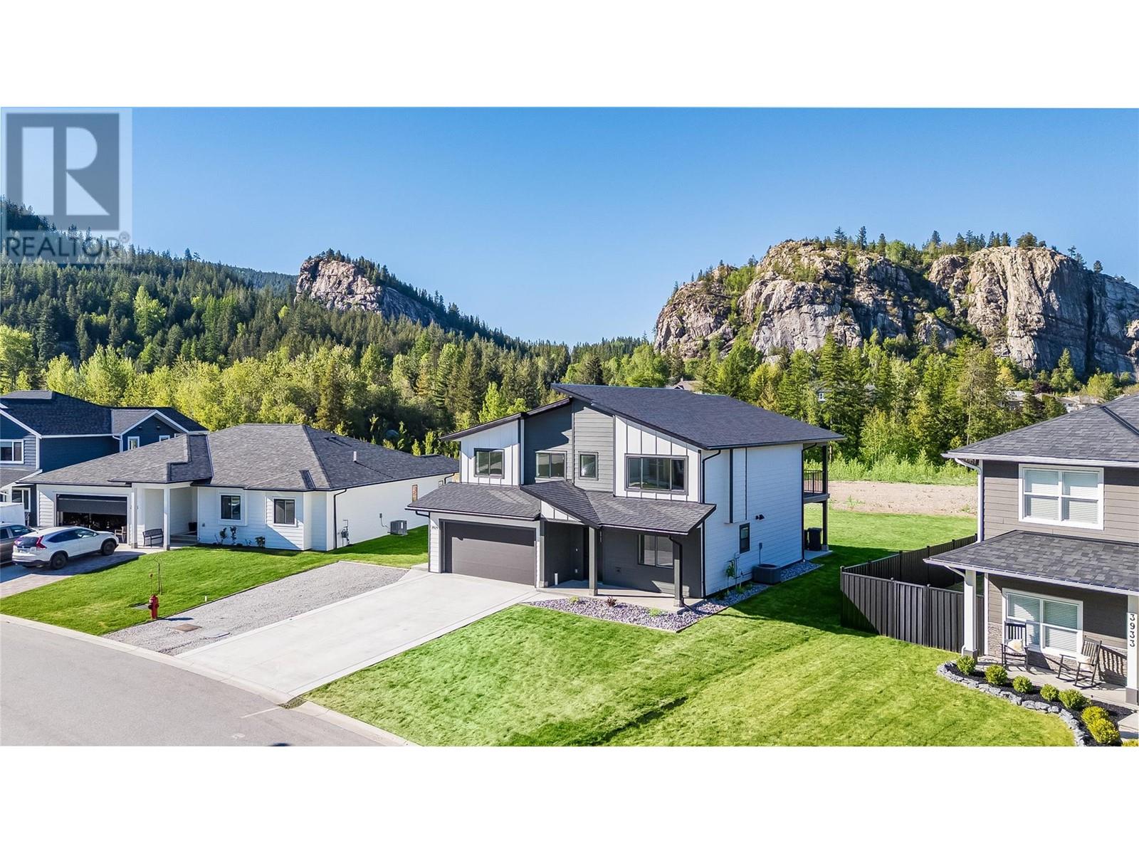 3929 Grandview Drive