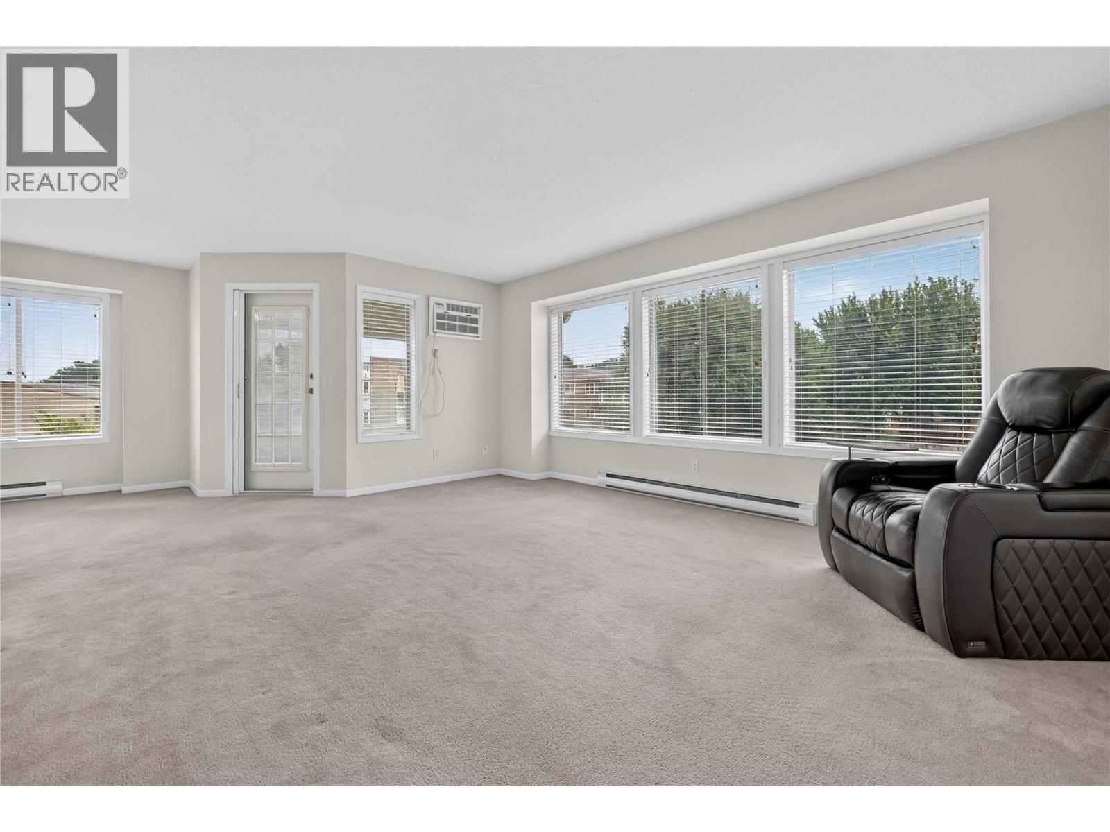 780 Houghton Road Unit# 411