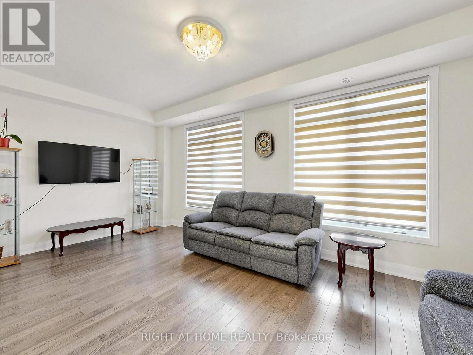 23 MONEYPENNY PLACE