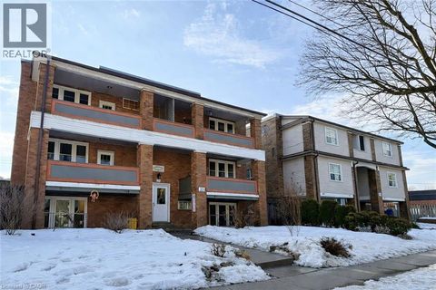 17 LOUISA Street Kitchener ON N2H5L7