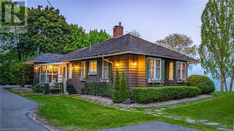 227 GREEN Street Burlington ON L7R0B1