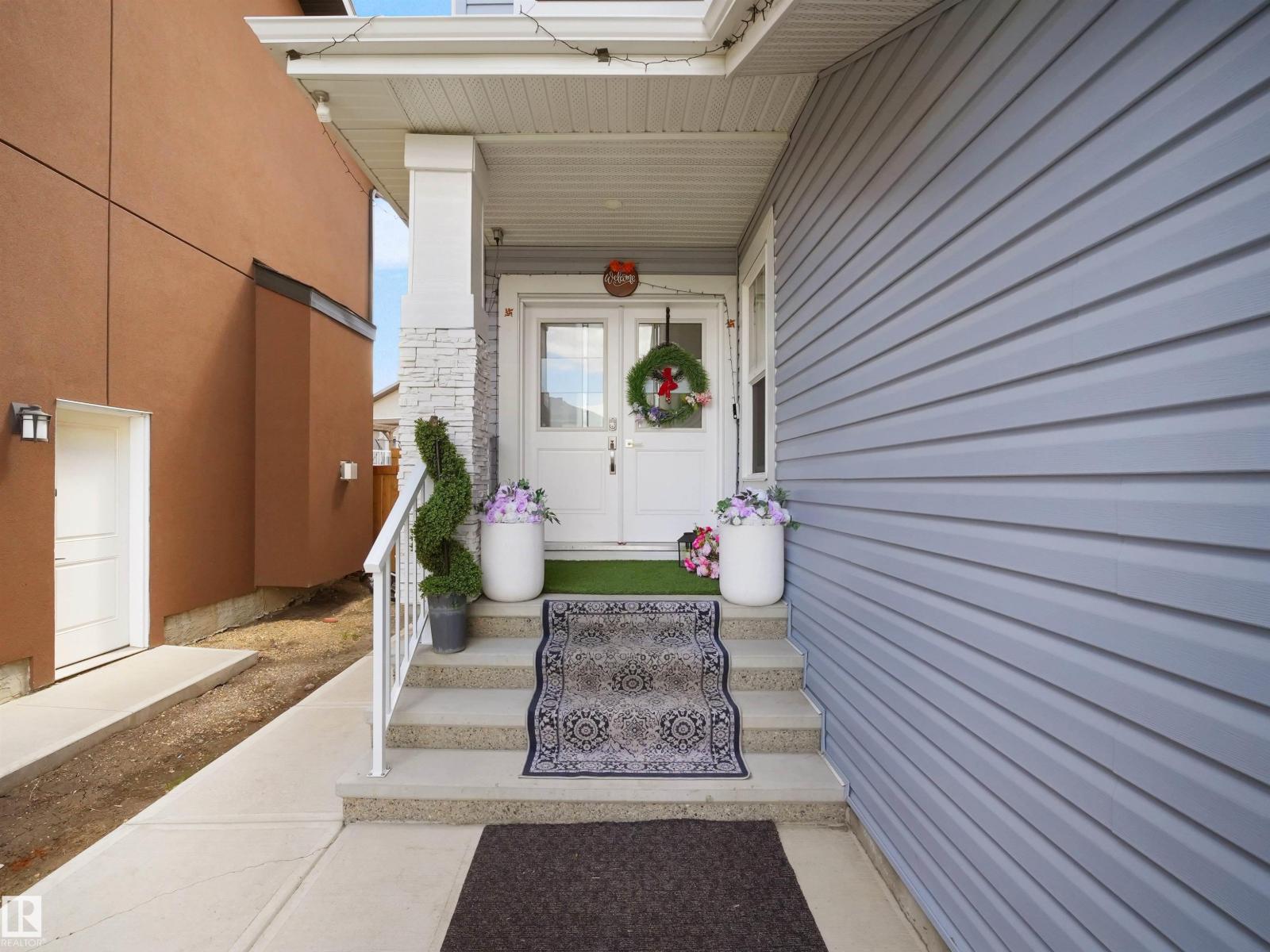 1427 150 AV NW