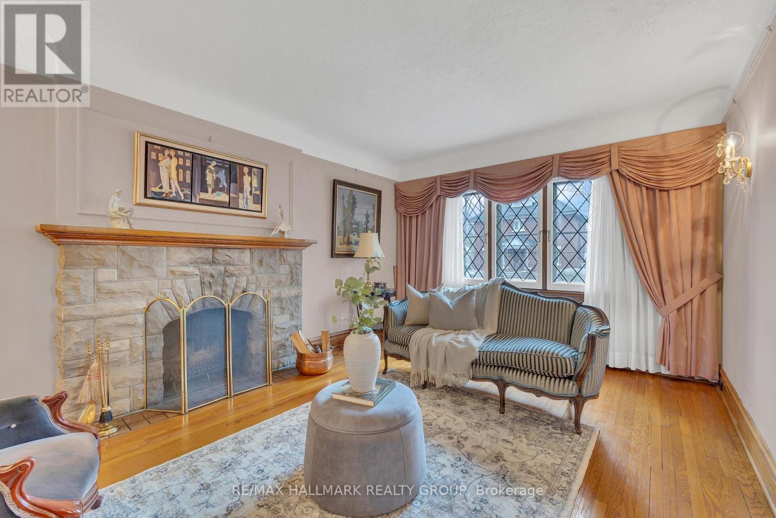 396 HURON AVENUE S