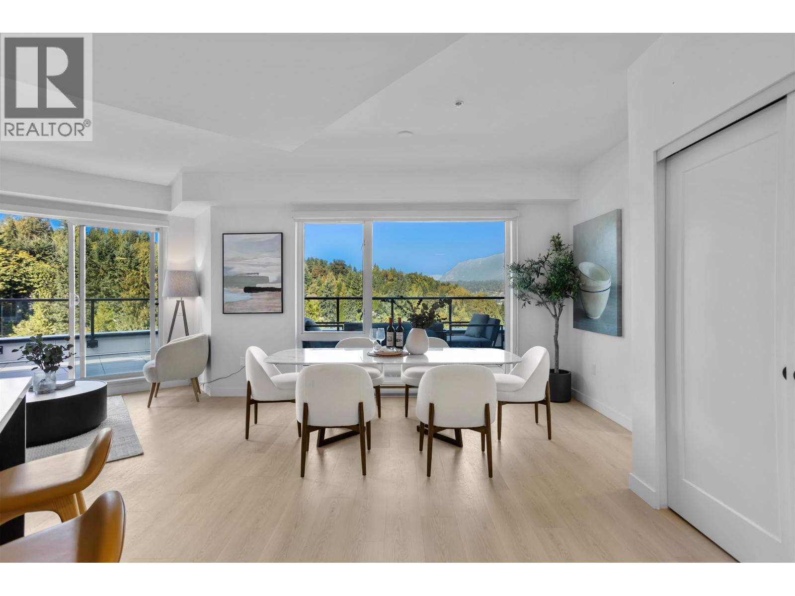 601 1100 CLARKE ROAD