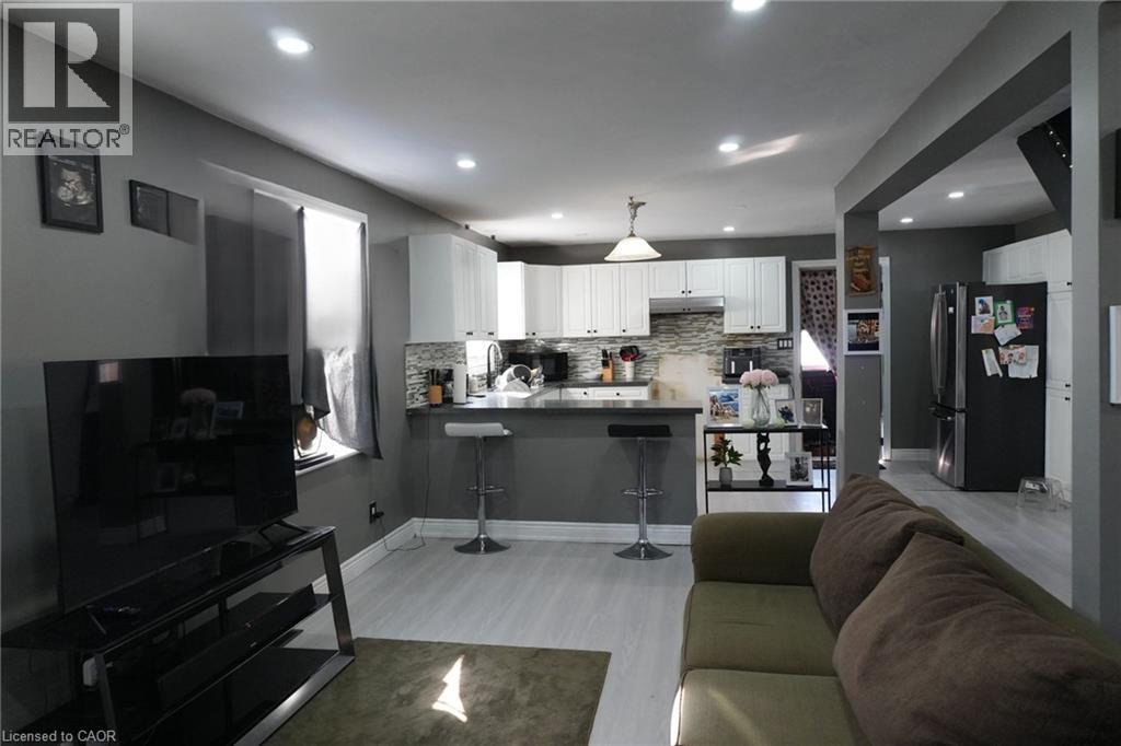 6269 FRANKLIN Avenue