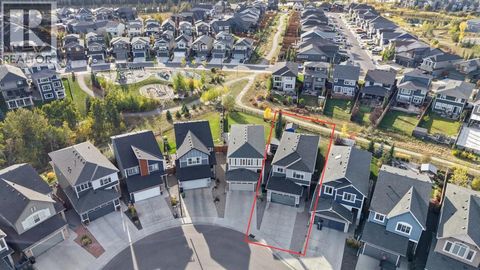 39 Cranbrook Green SE Calgary AB T3M2X1