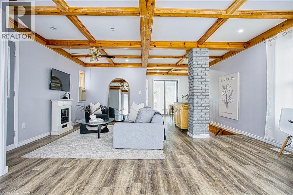 68 RIVERSIDE Drive