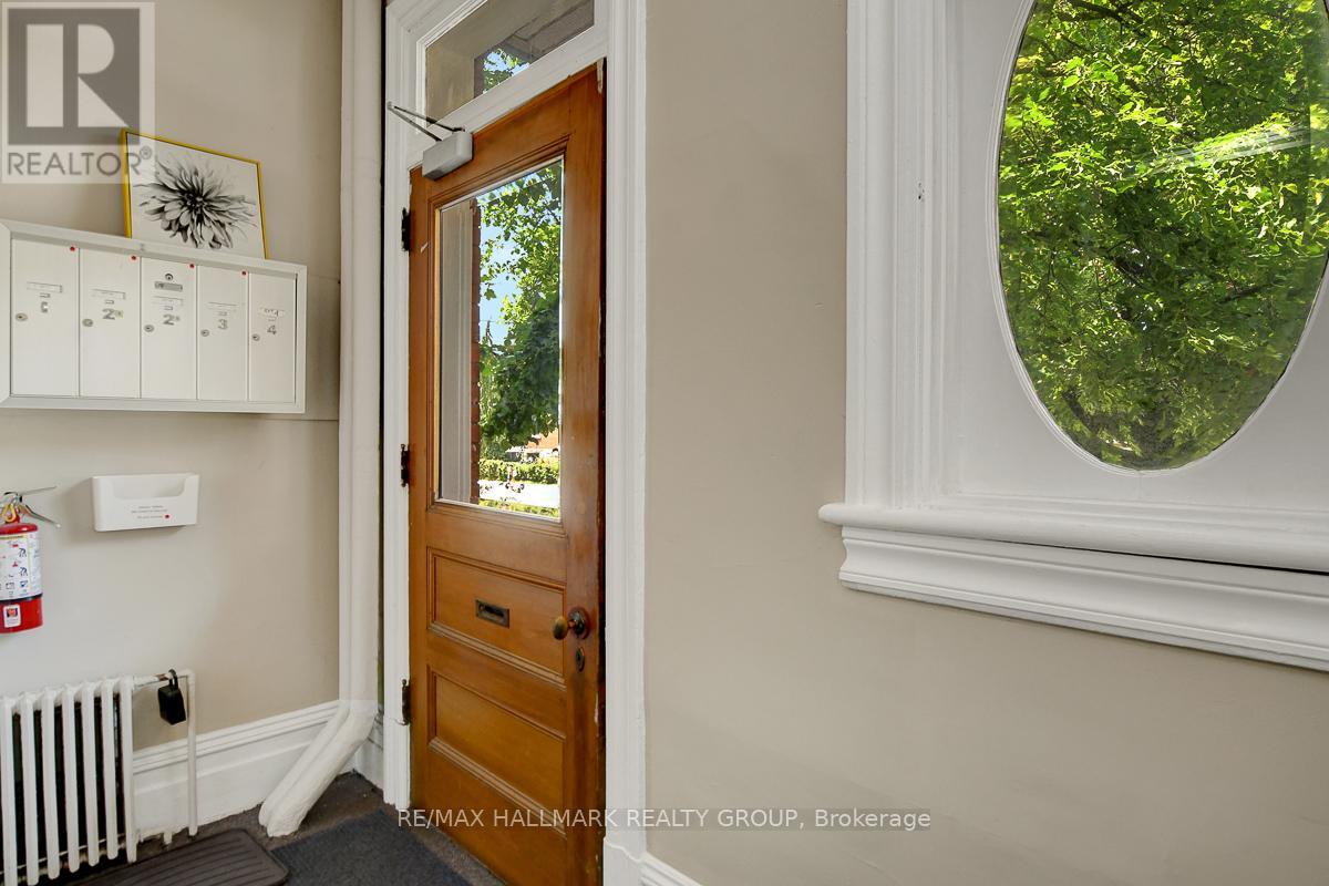 120 STRATHCONA AVENUE