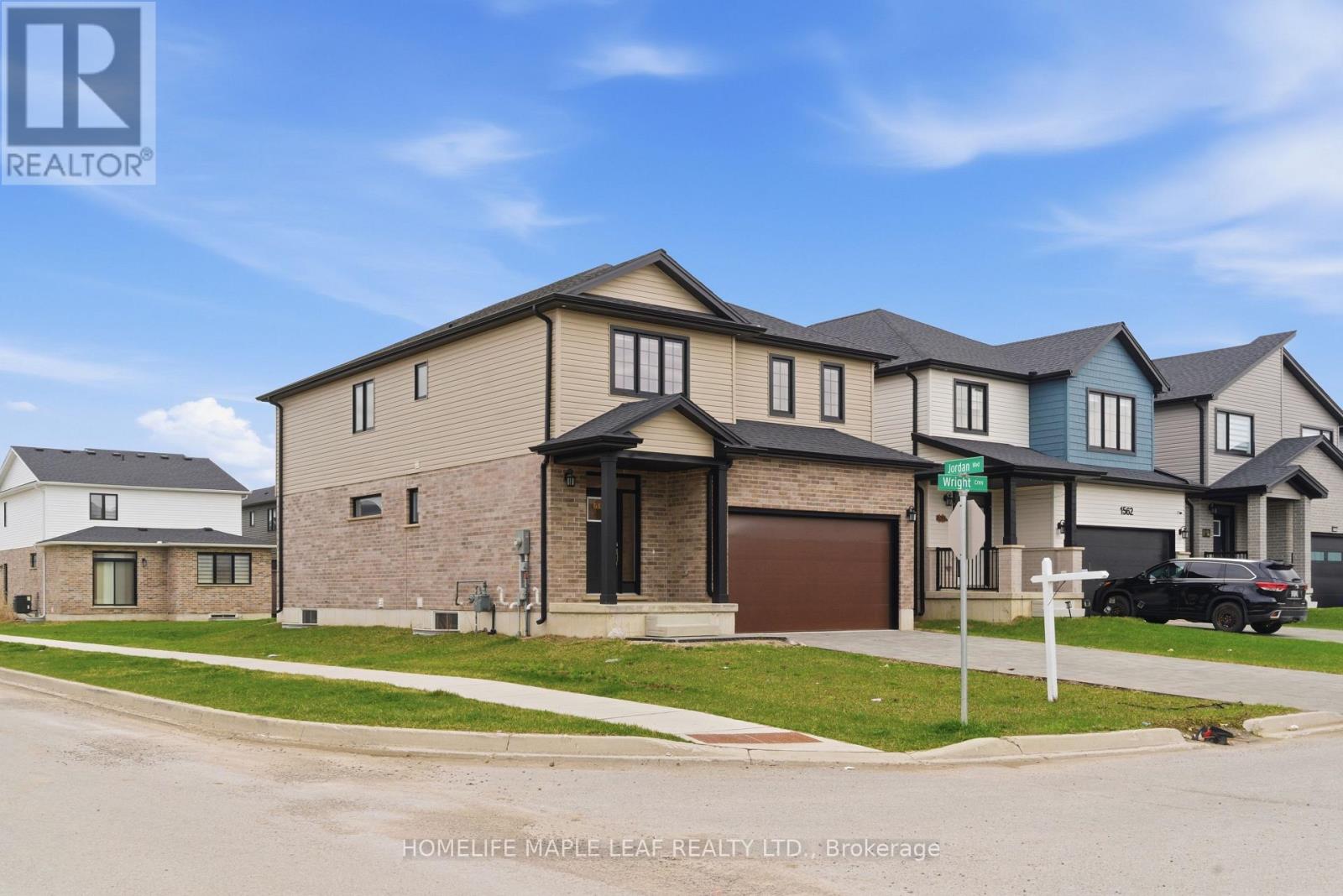 1566 WRIGHT CRESCENT