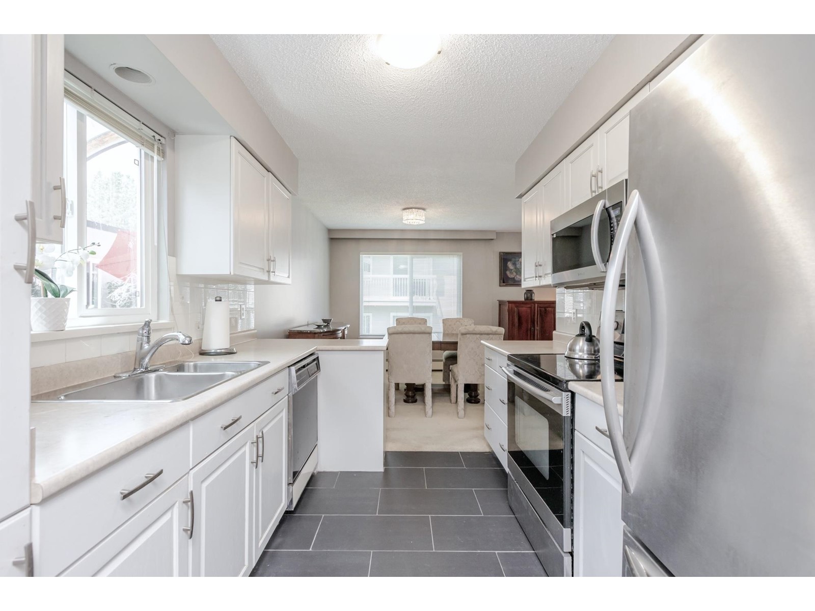 #304 1351 MARTIN STREET
