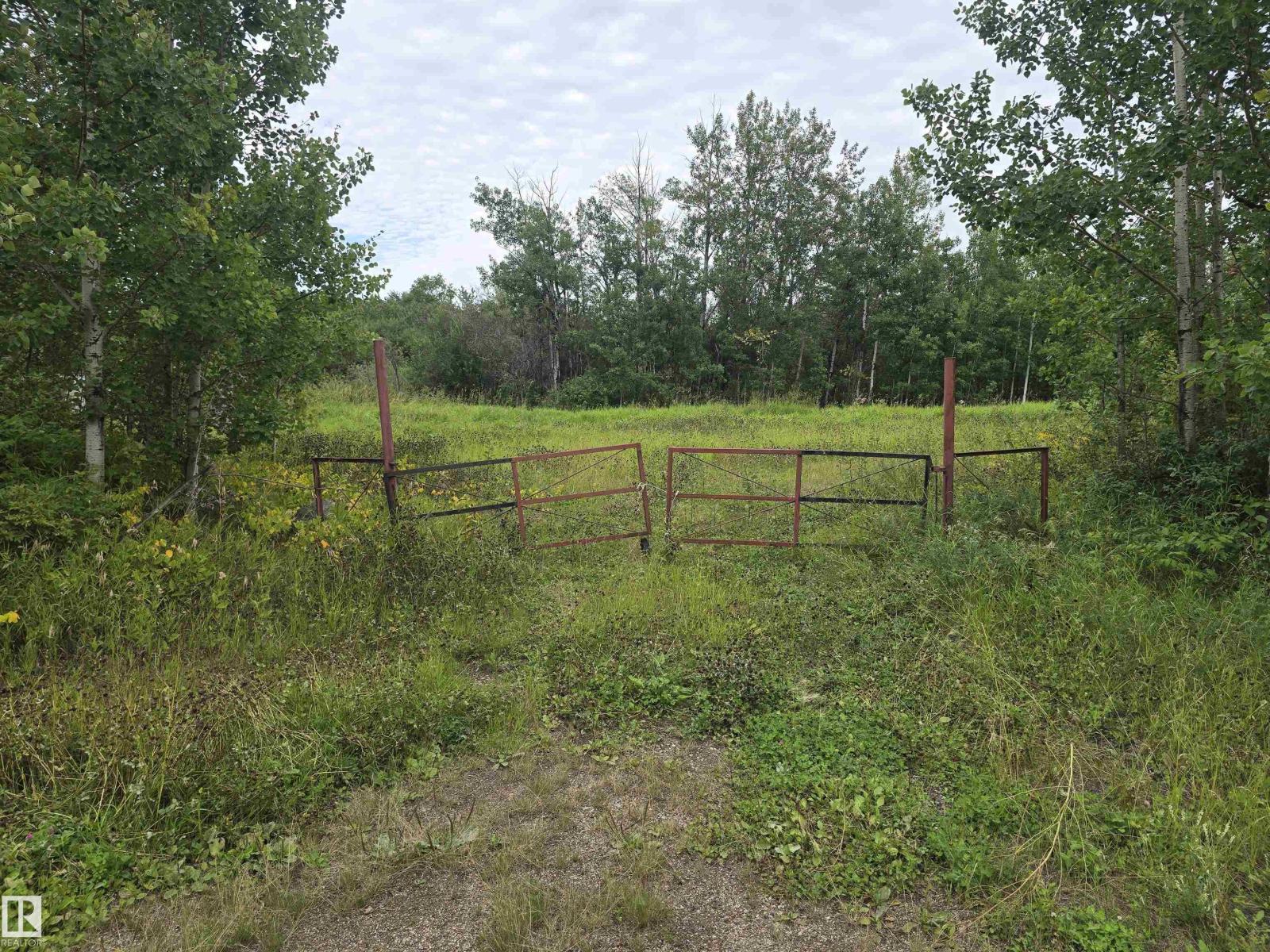 21-55022 Lac Ste. Anne Trail