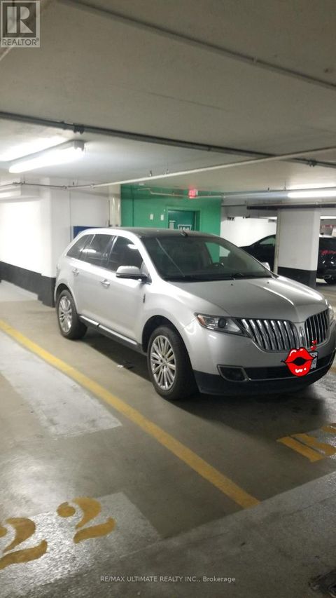 PARKING B21 - 393 KING STREET W Toronto (Waterfront Communities) ON M5V3G8