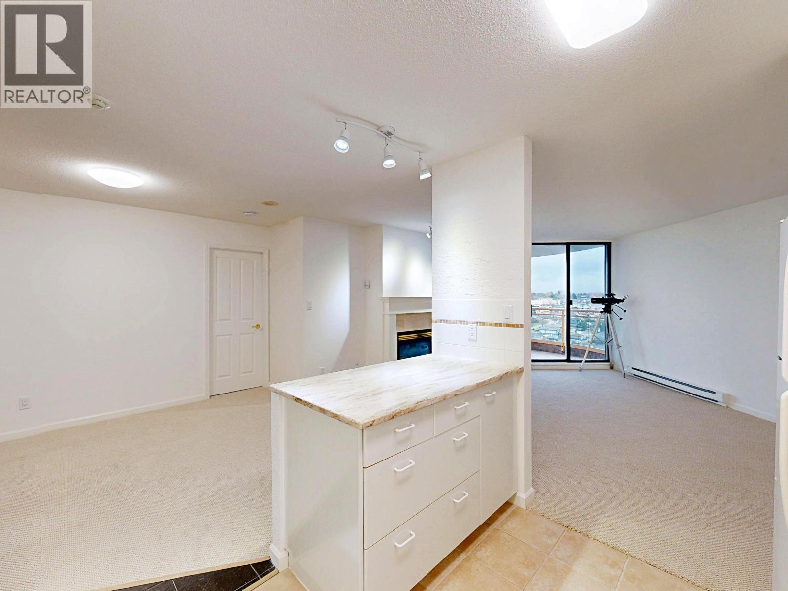 1607 4425 HALIFAX STREET