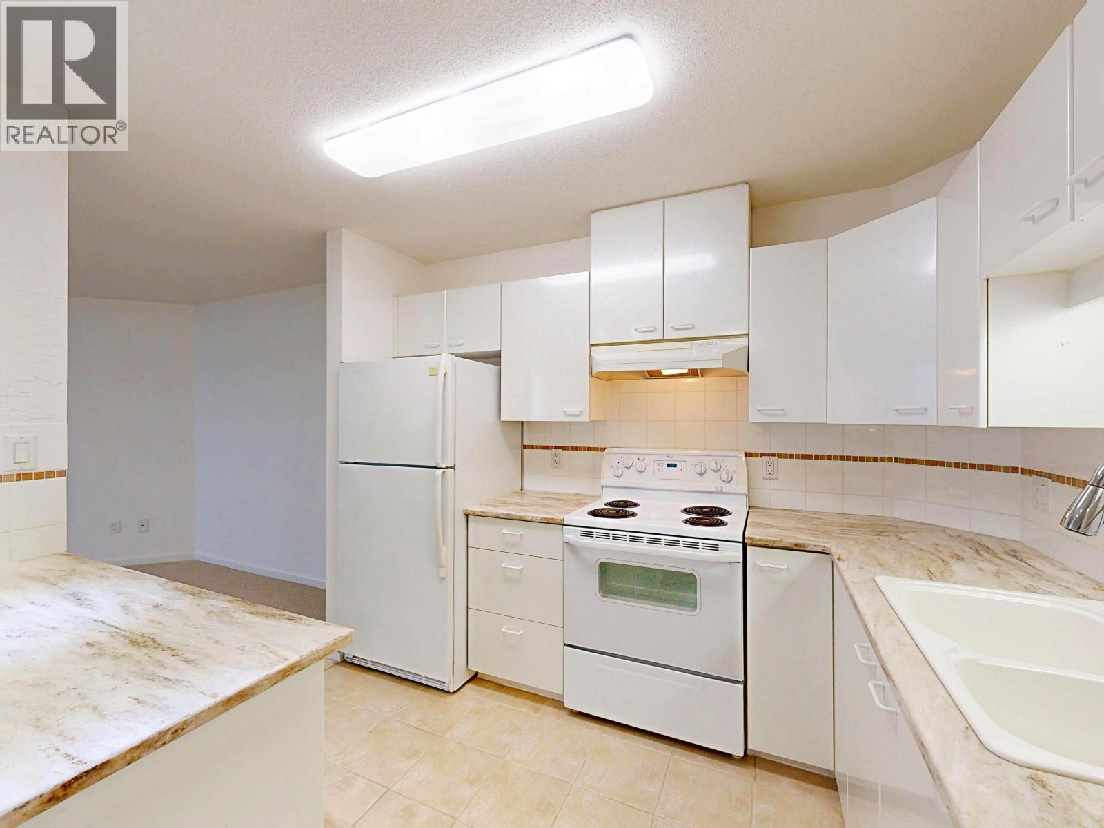 1607 4425 HALIFAX STREET