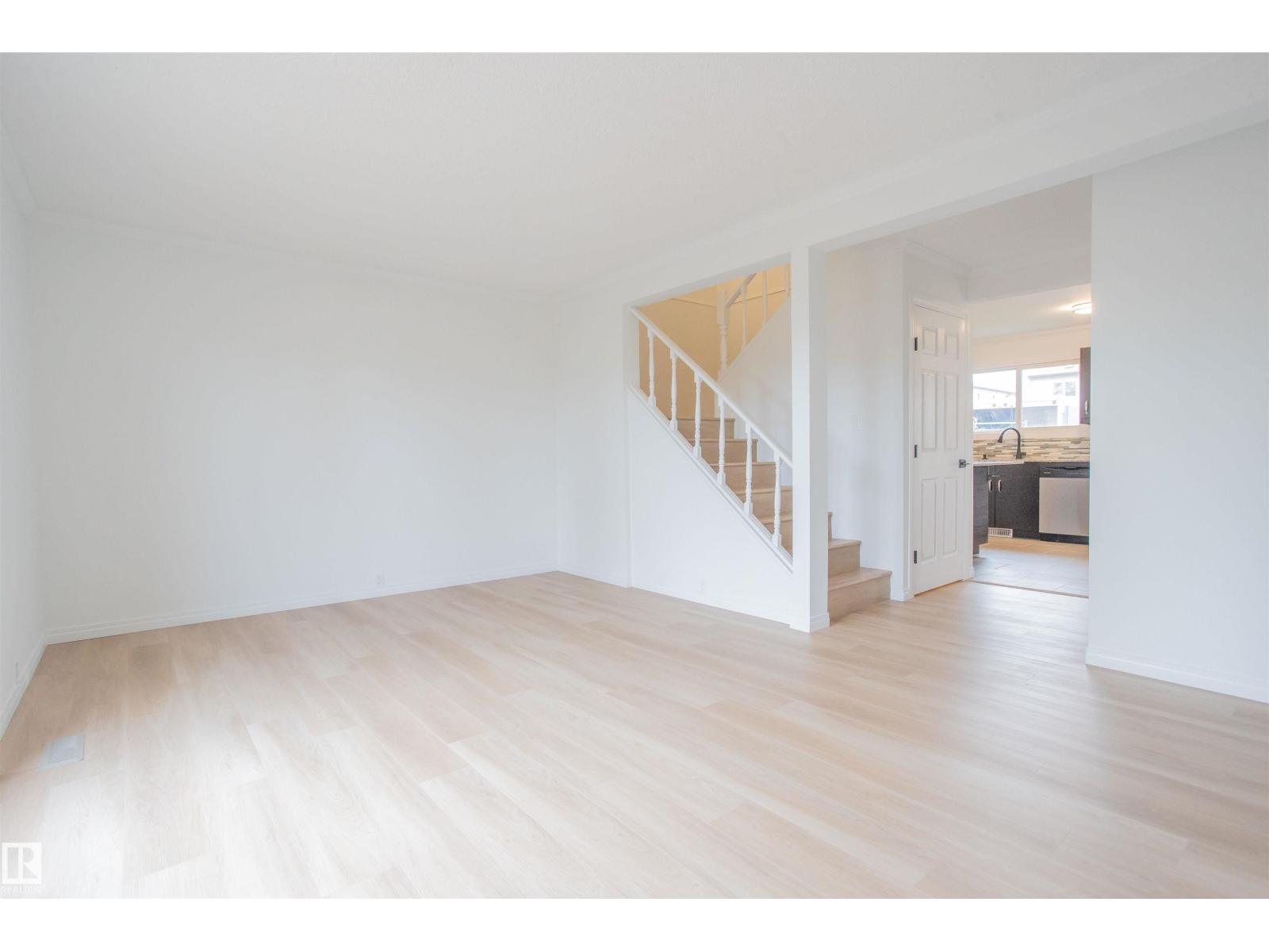 1270 LAKEWOOD RD W NW