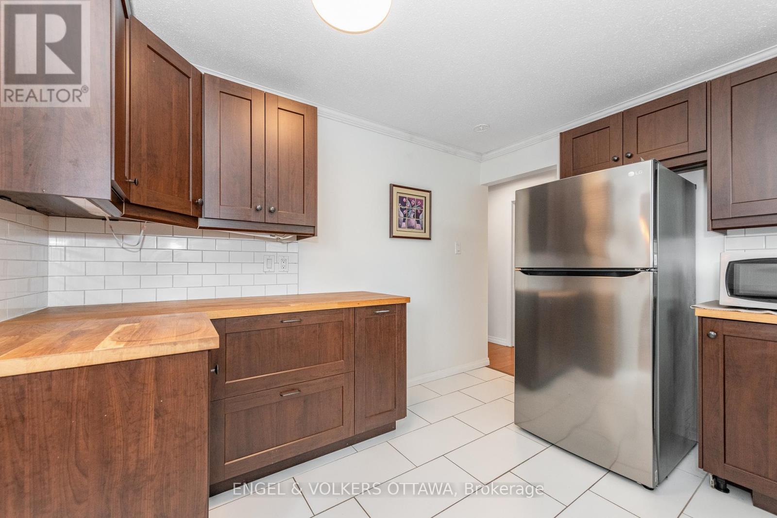 75 WOODFIELD DRIVE