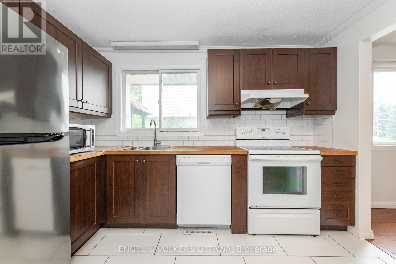 75 WOODFIELD DRIVE