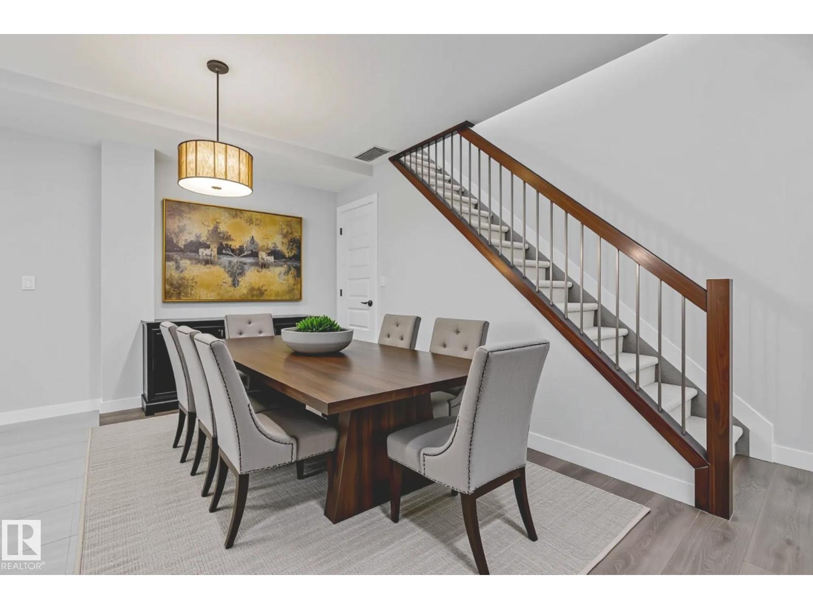 #810 5151 WINDERMERE BV SW