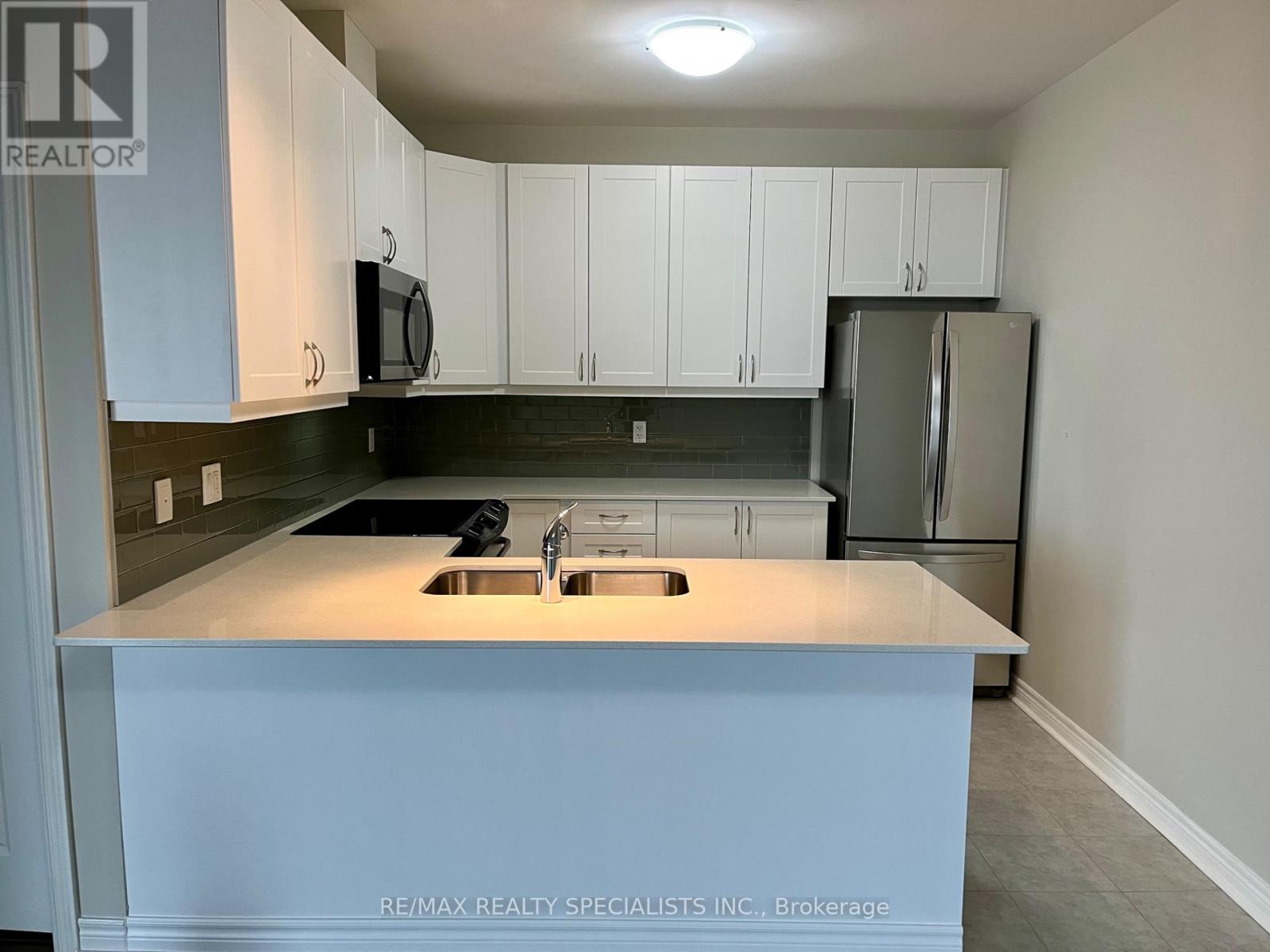 609 - 33 WHITMER STREET