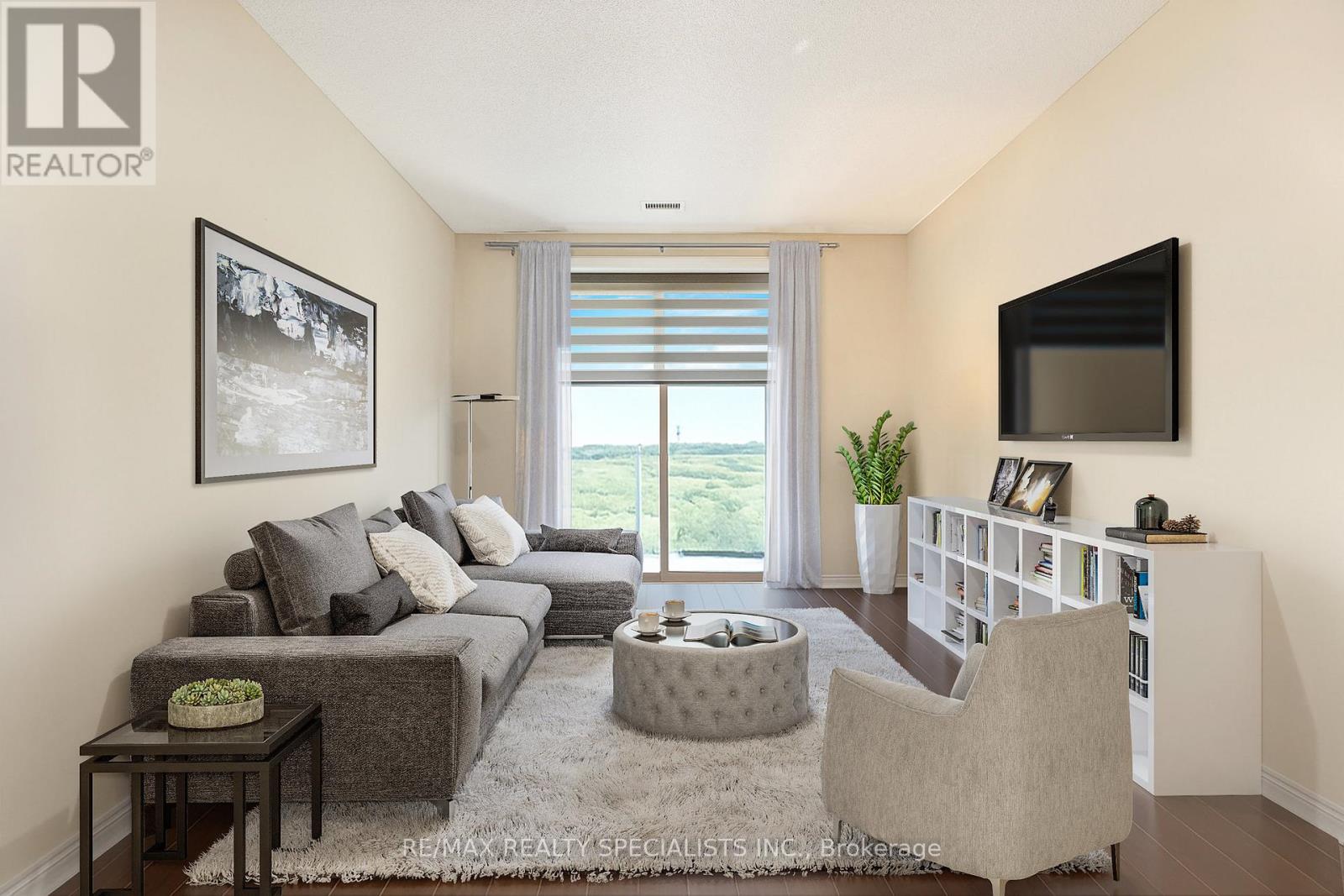 609 - 33 WHITMER STREET