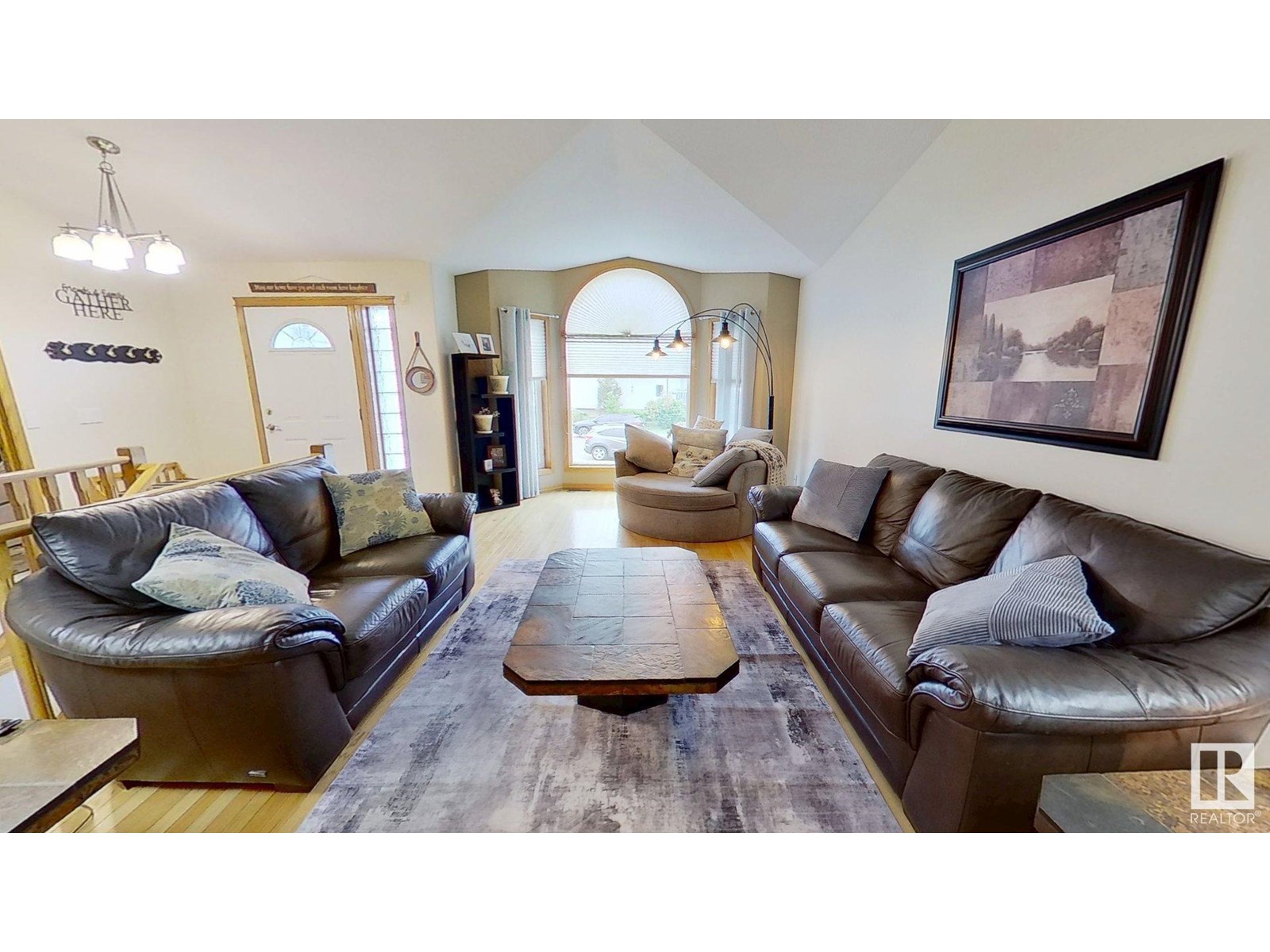 8516 158A AV NW