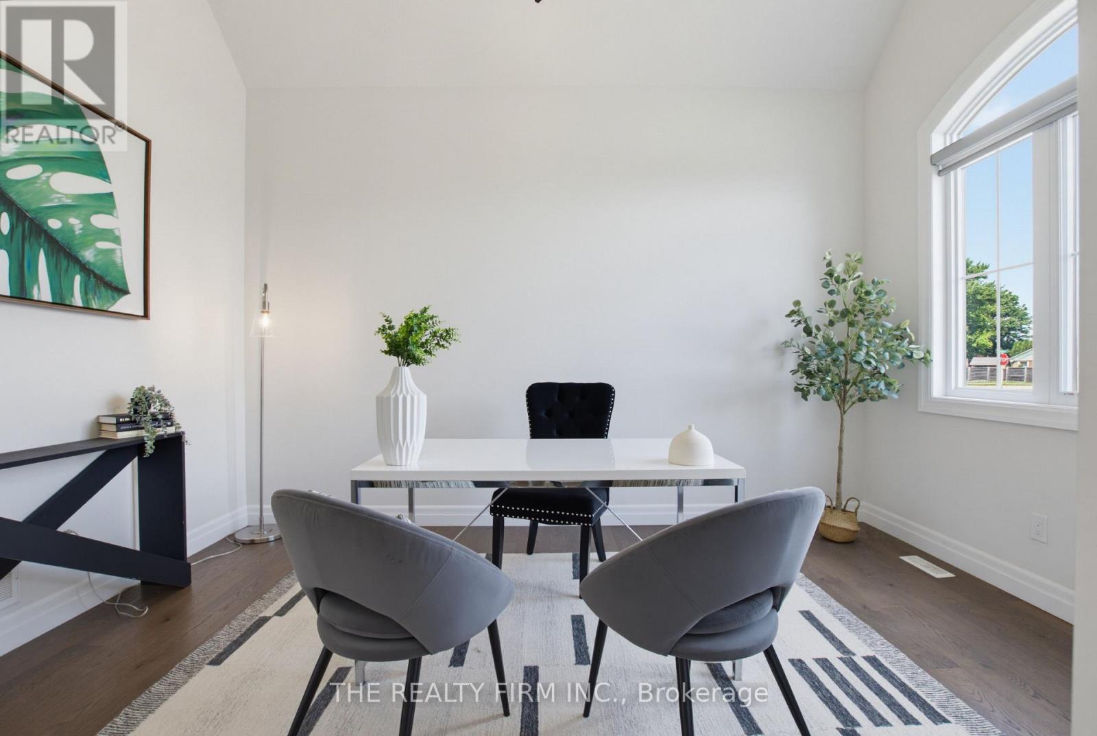 7 ASPEN CIRCLE
