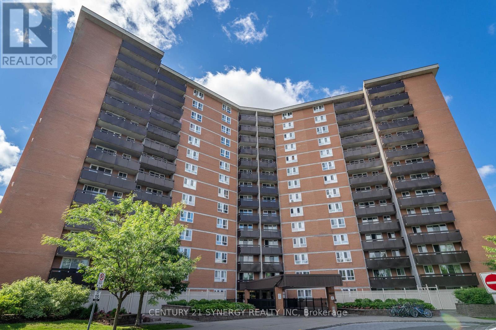 718 - 2000 JASMINE CRESCENT