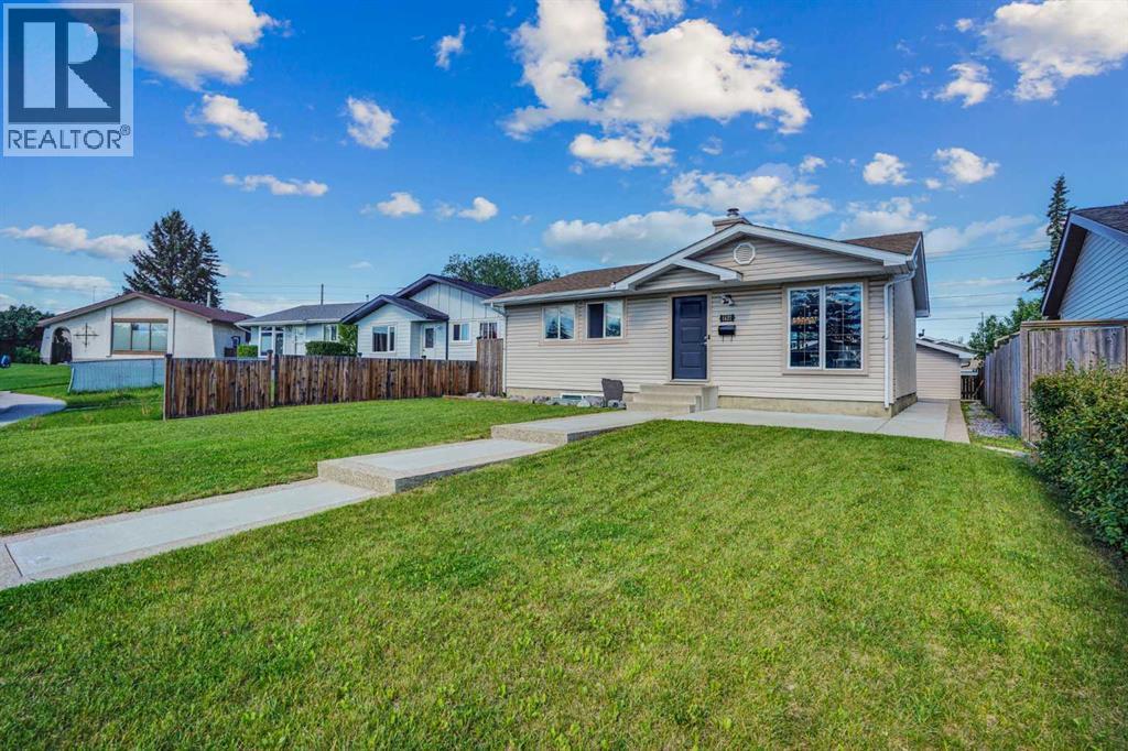 1527 Maitland Drive NE