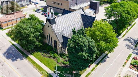 95 WATERLOO ST STREET Stratford ON N5A3M1