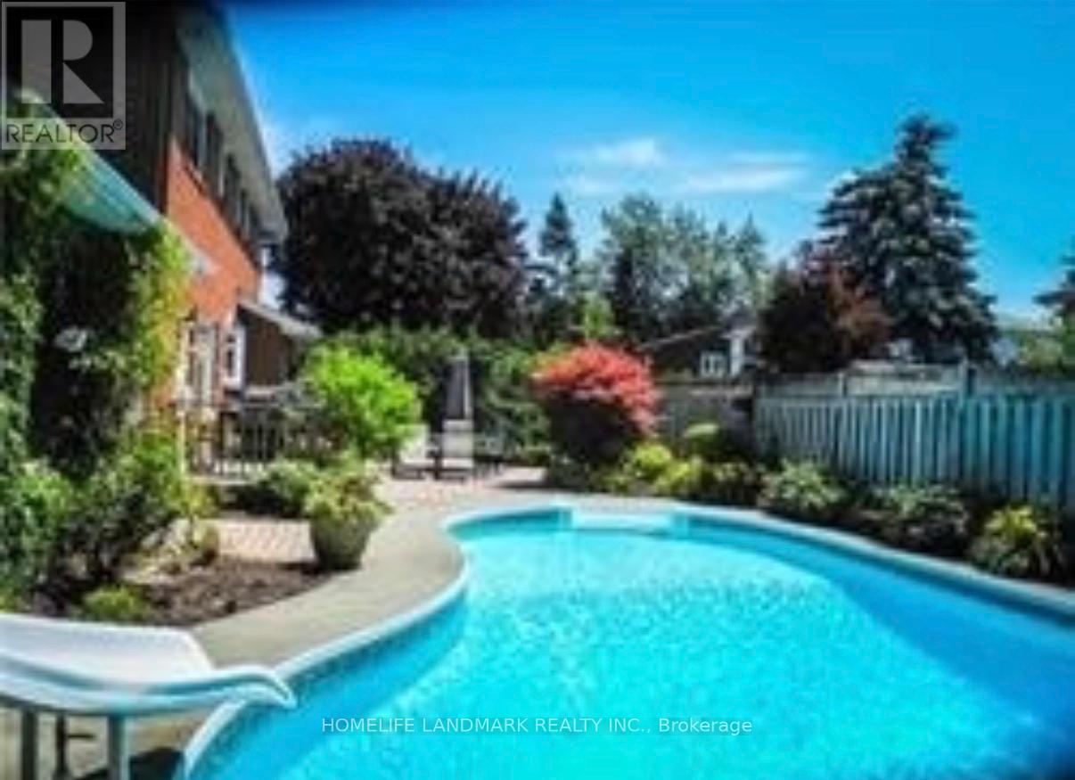 15 TOFINO CRESCENT