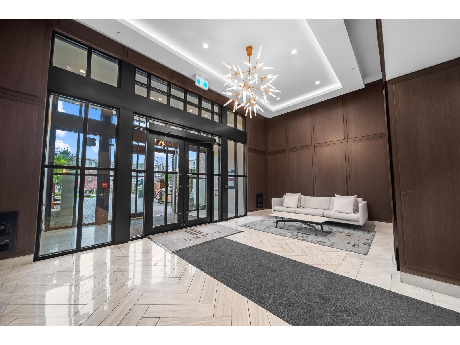 D221 8150 207 STREET