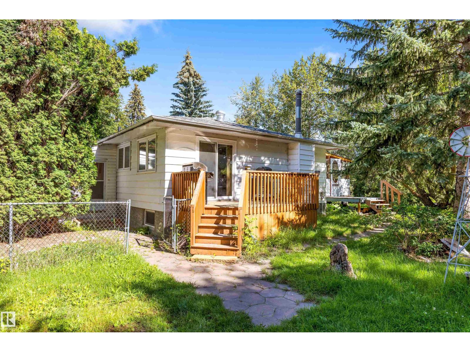 1700 LAKESIDE DR