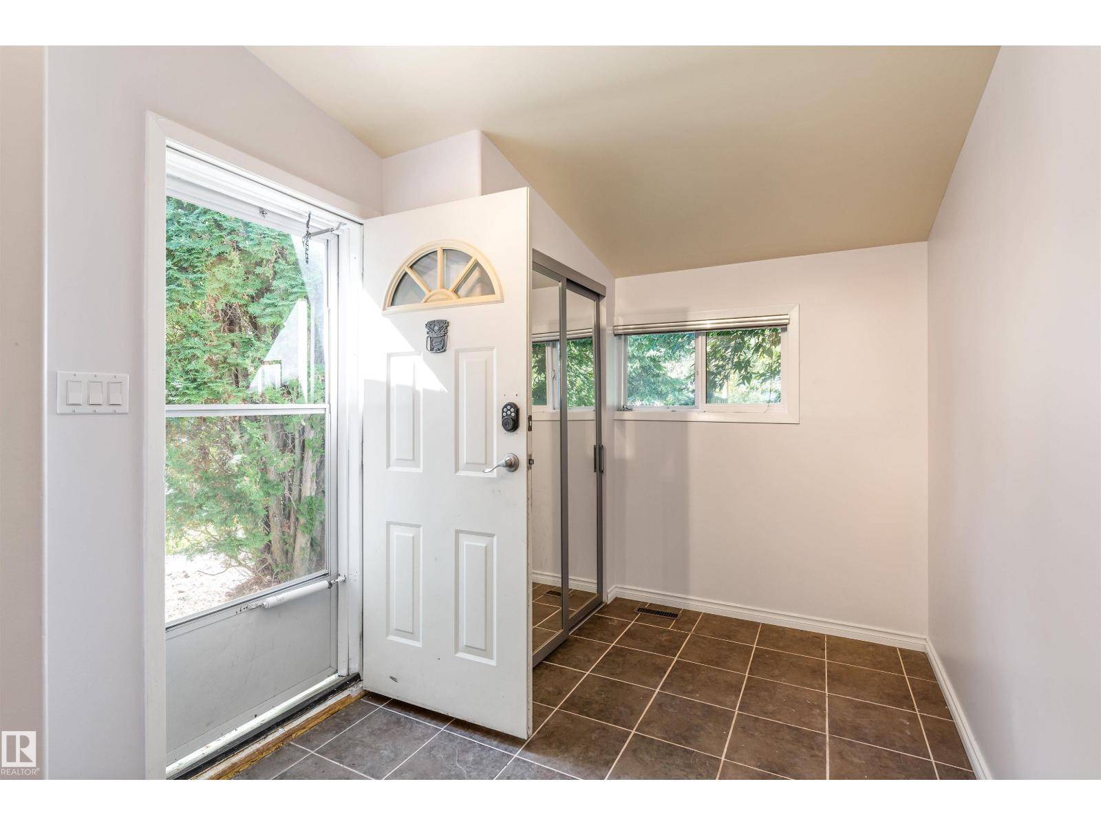 1700 LAKESIDE DR