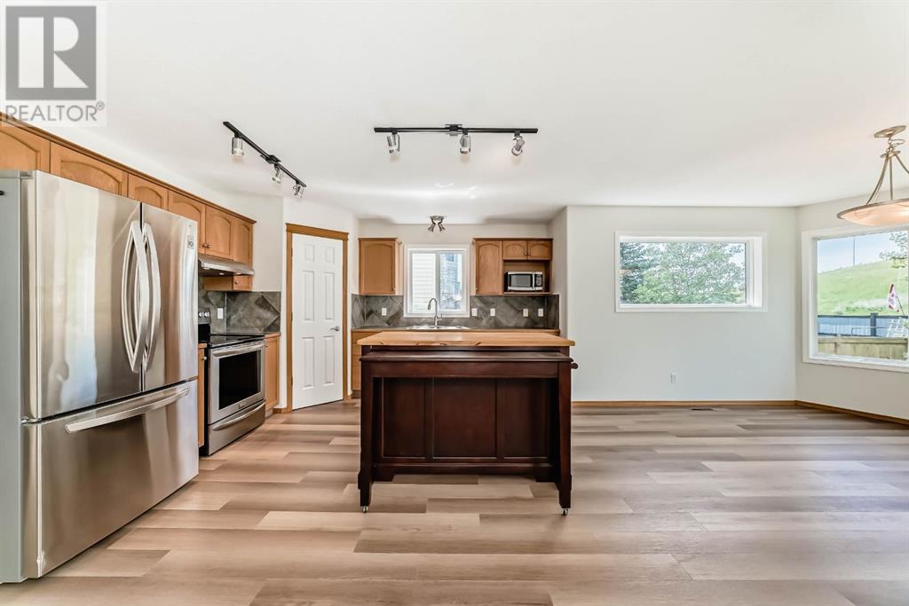 80 Arbour Crest Terrace NW