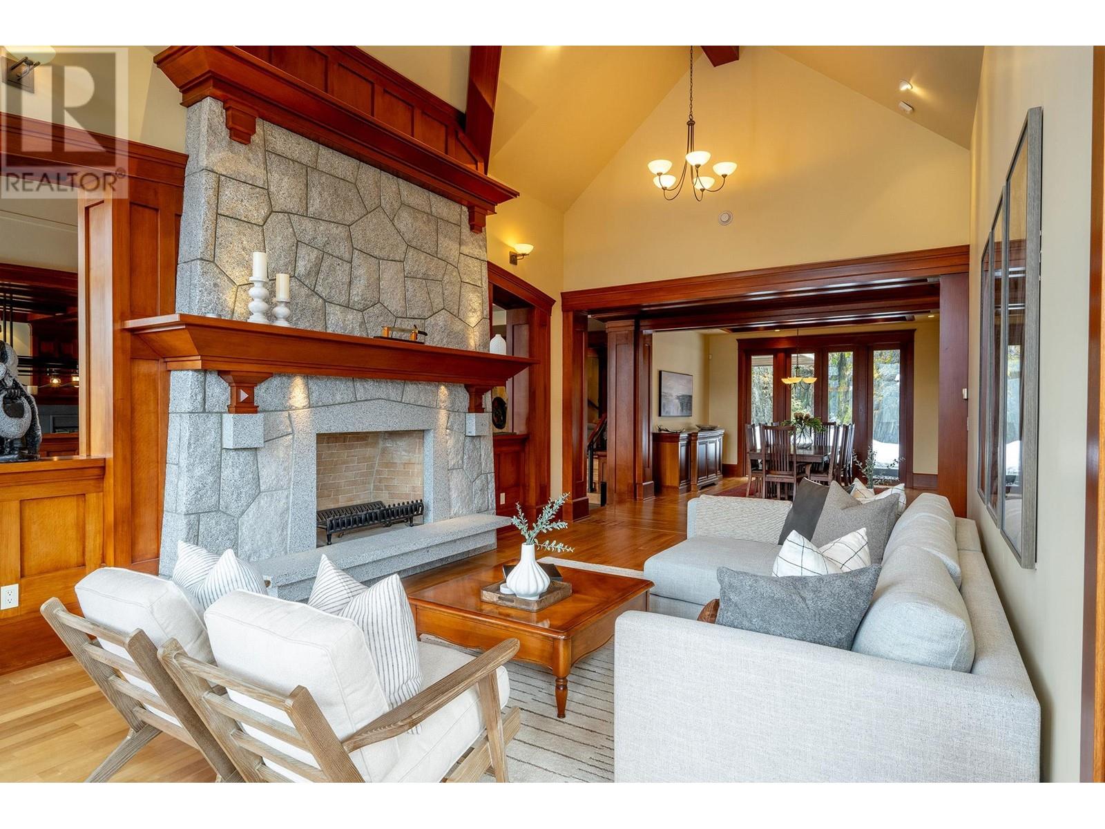 3833 SUNRIDGE DRIVE