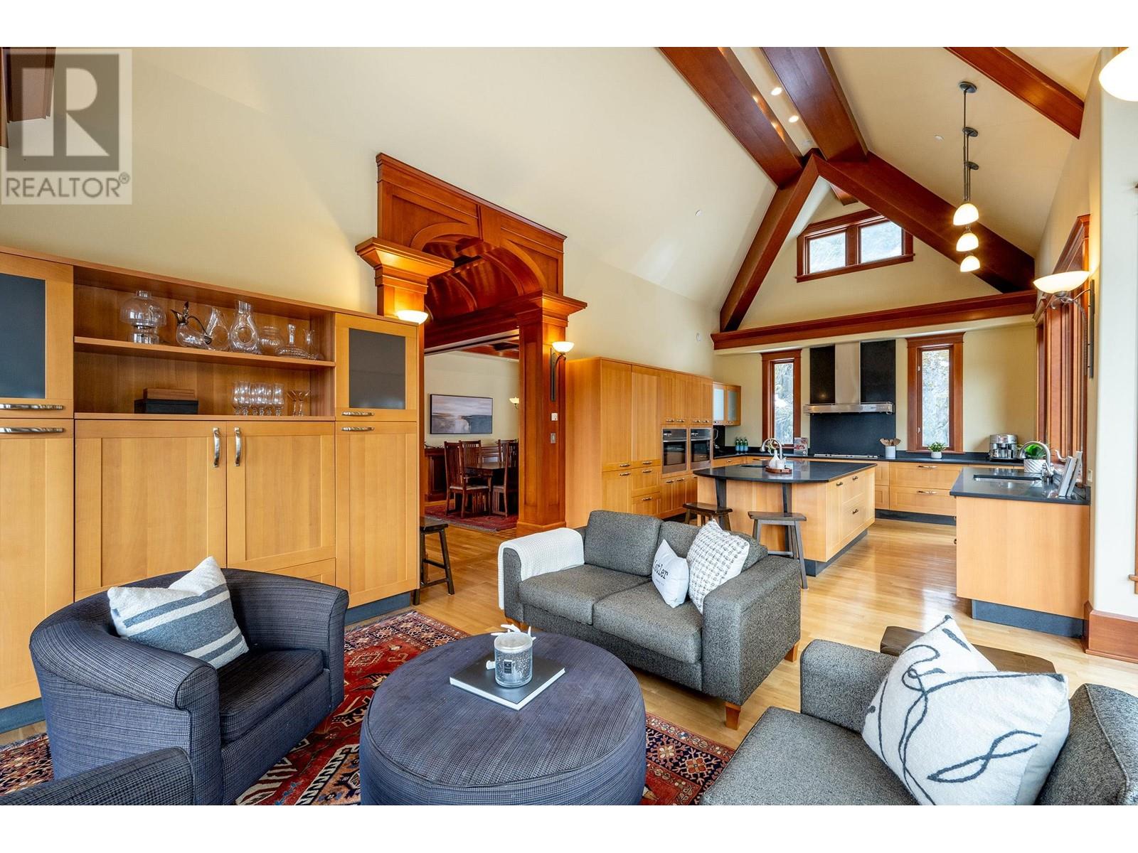 3833 SUNRIDGE DRIVE
