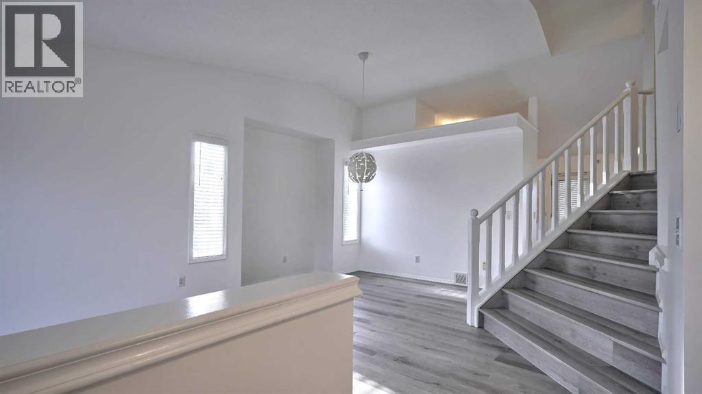 160 Riverstone Crescent SE