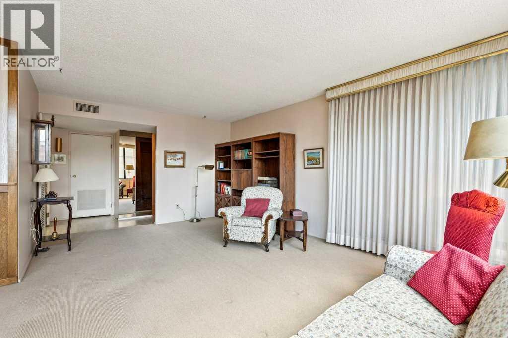 303, 330 26 Avenue SW