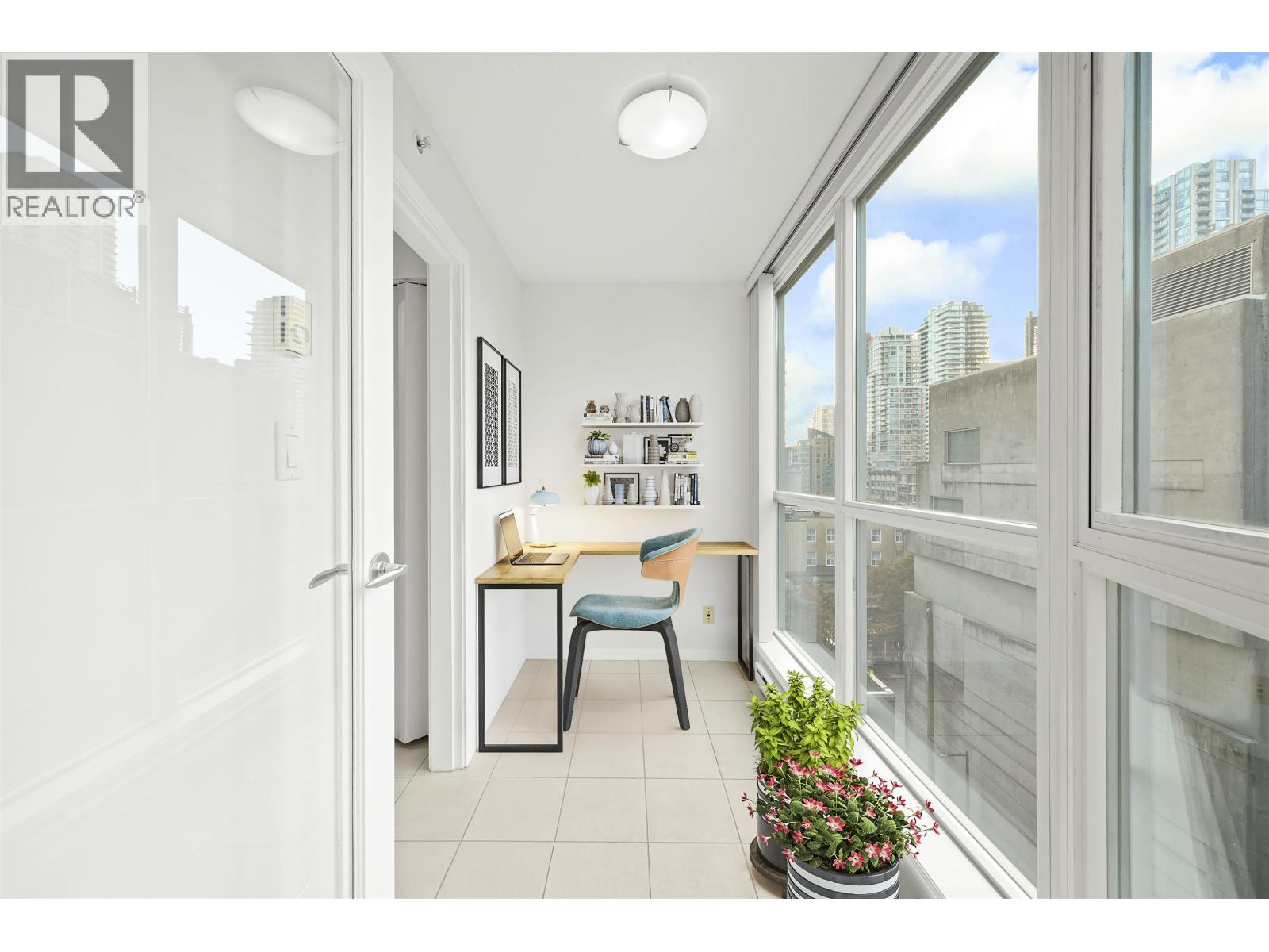 702 1199 SEYMOUR STREET