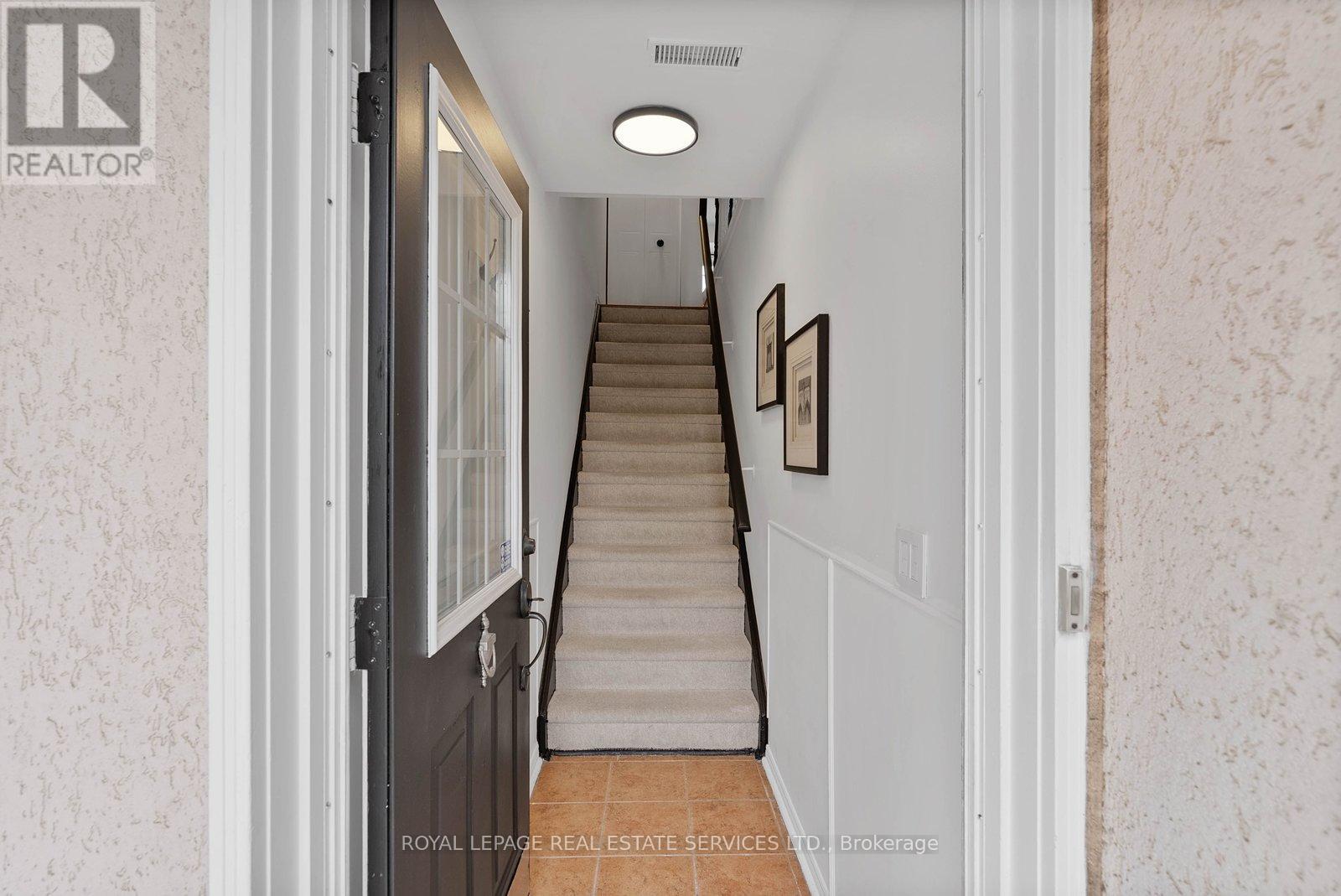 207 - 262 ST HELENS AVENUE
