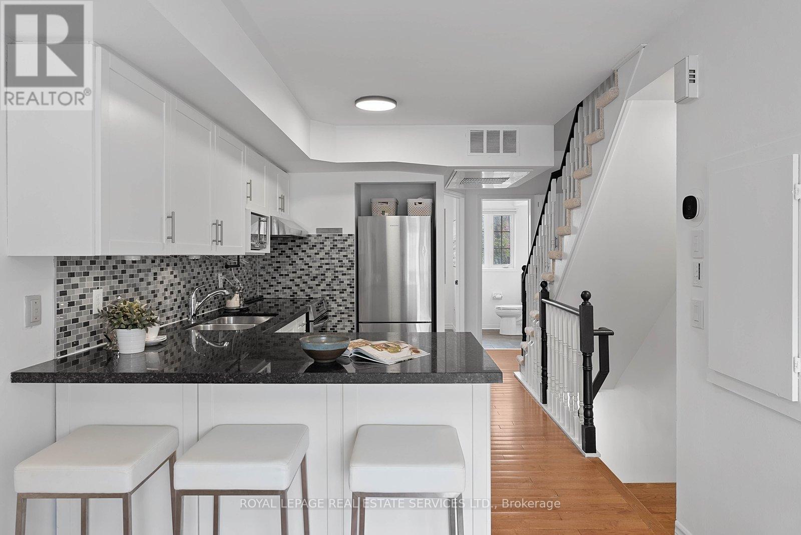 207 - 262 ST HELENS AVENUE